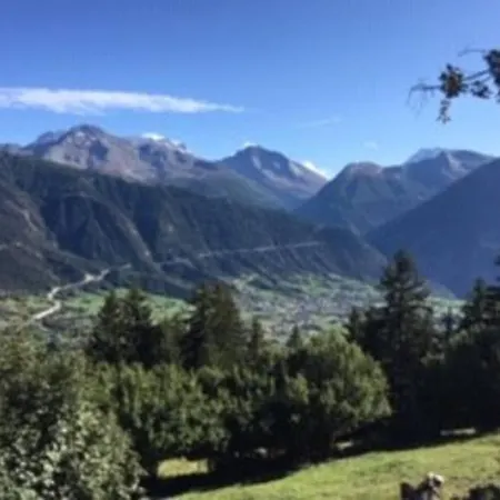Idyllisches Inmitten Der Walliser Bergwelt Appartement